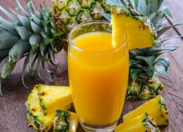 Thon gọn vòng eo cấp tốc với nước dứa gừng